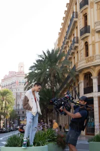 Portada móvil - Imagen de portada optimizada para la versión móvil del sitio web.